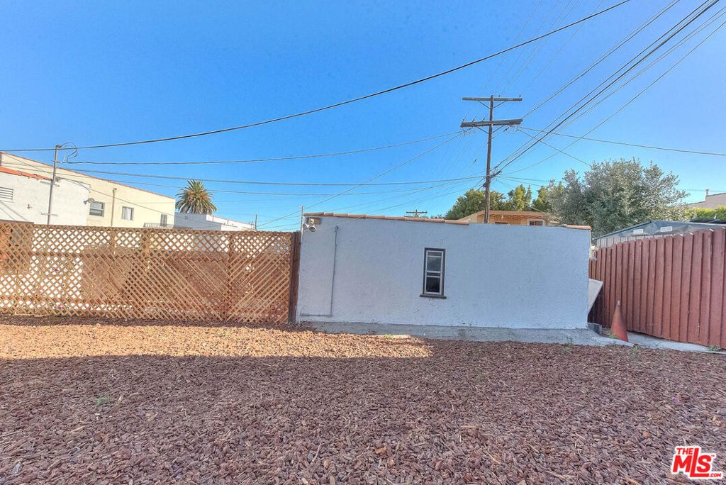 Image 41 of property listing at 1361 Keniston Avenue, Los Angeles, CA 90019
