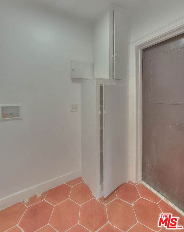 Image 46 of property listing at 1361 Keniston Avenue, Los Angeles, CA 90019