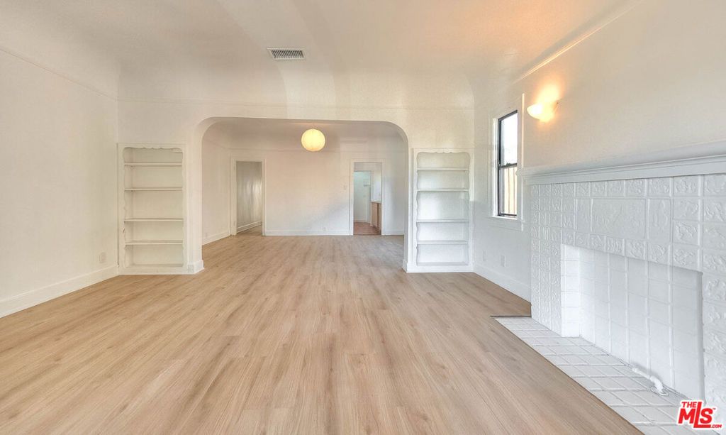 Image 8 of property listing at 1361 Keniston Avenue, Los Angeles, CA 90019