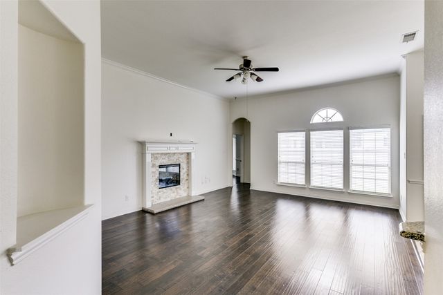 123 Quail Run Road, Red Oak, TX 75154