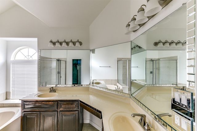 123 Quail Run Road, Red Oak, TX 75154