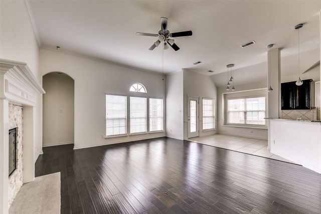 123 Quail Run Road, Red Oak, TX 75154