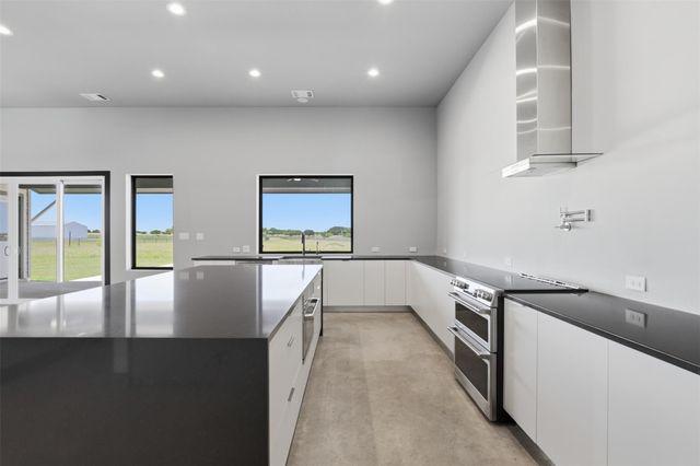 374 County Road 236, Florence, TX 76527
