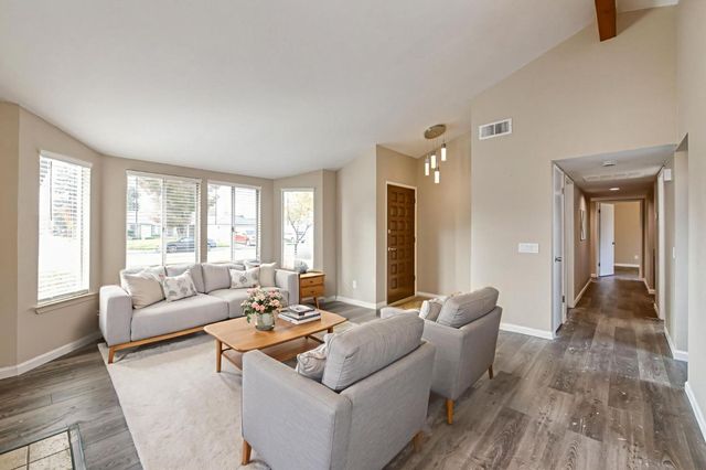 3864 N Forestiere Avenue, Fresno, CA 93722