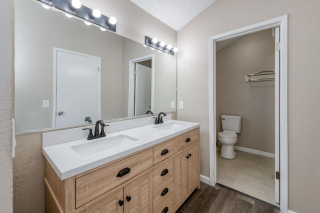 3864 N Forestiere Avenue, Fresno, CA 93722