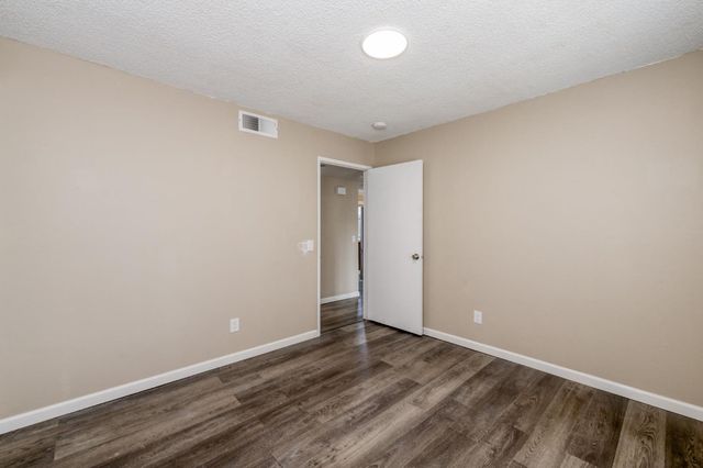 3864 N Forestiere Avenue, Fresno, CA 93722