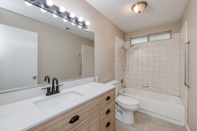 3864 N Forestiere Avenue, Fresno, CA 93722