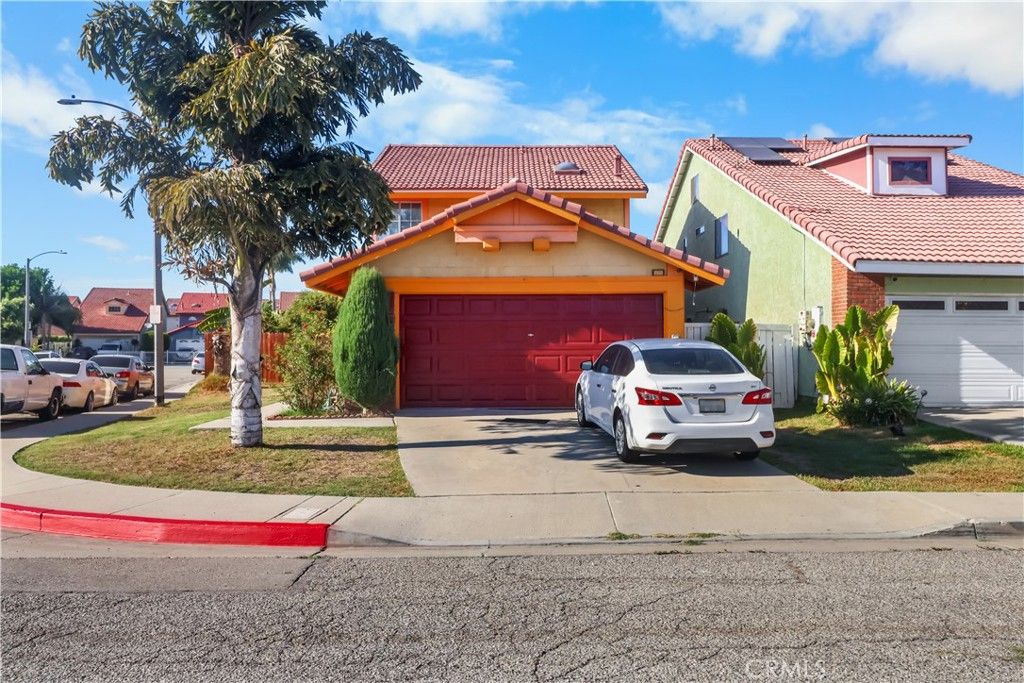 571 W Cypress Circle W, Compton, CA 90220 — photo 2