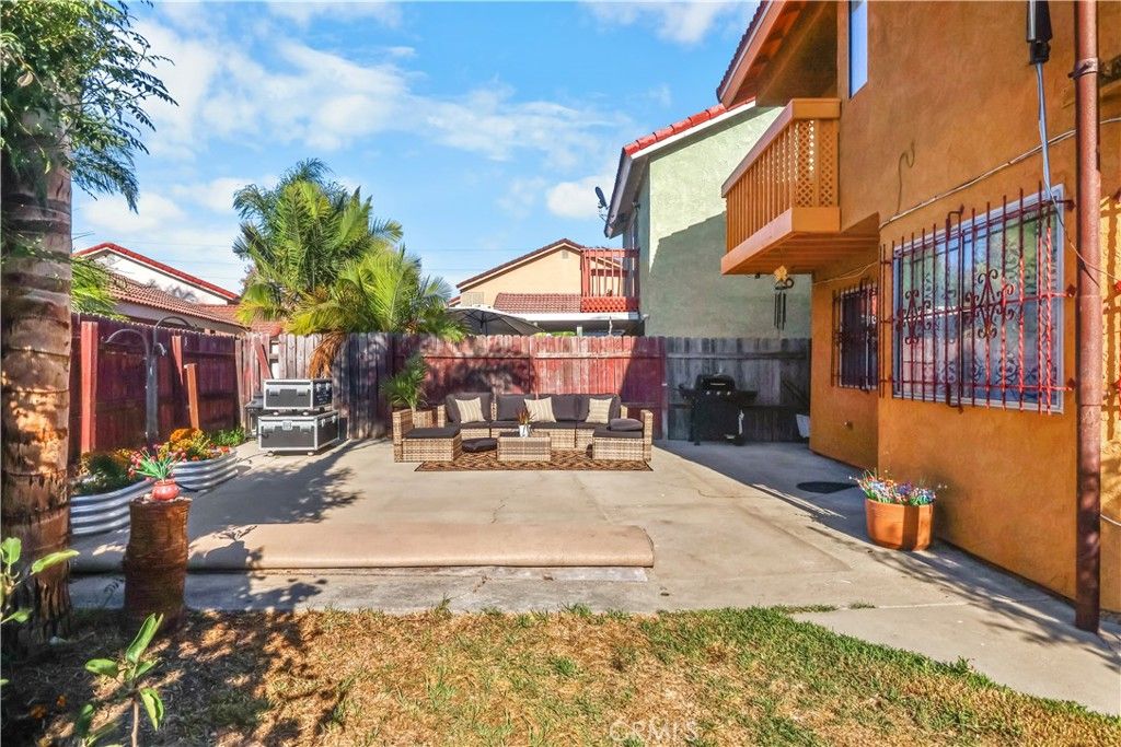 571 W Cypress Circle W, Compton, CA 90220 — photo 5