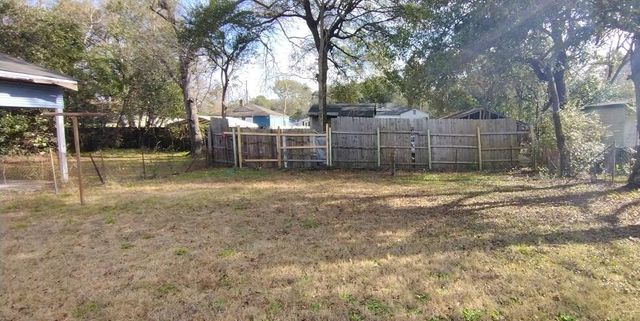2749 E Surrey Drive, North Charleston, SC 29405