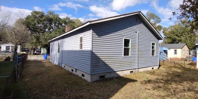 2749 E Surrey Drive, North Charleston, SC 29405