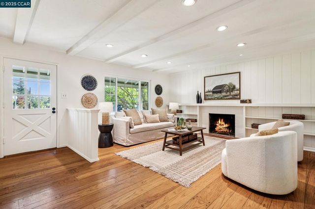 11 Forest Hills Ct, Walnut Creek, CA 94597