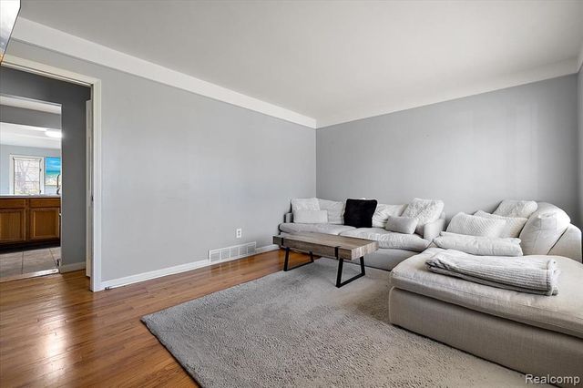 4775 Halberd Street, Commerce Twp, MI 48382