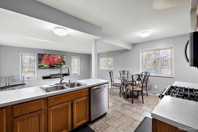 4775 Halberd Street, Commerce Twp, MI 48382