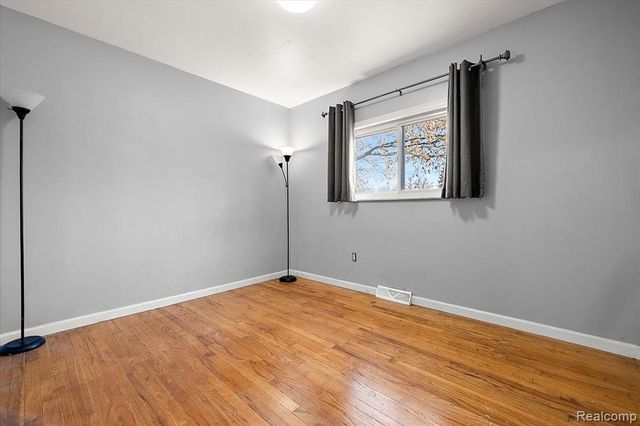 4775 Halberd Street, Commerce Twp, MI 48382