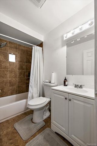 4775 Halberd Street, Commerce Twp, MI 48382