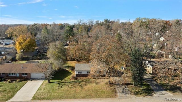 4775 Halberd Street, Commerce Twp, MI 48382