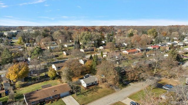 4775 Halberd Street, Commerce Twp, MI 48382