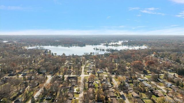 4775 Halberd Street, Commerce Twp, MI 48382