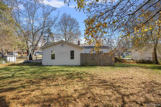 4775 Halberd Street, Commerce Twp, MI 48382