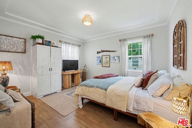 1135 W 81st Place, Los Angeles, CA 90044