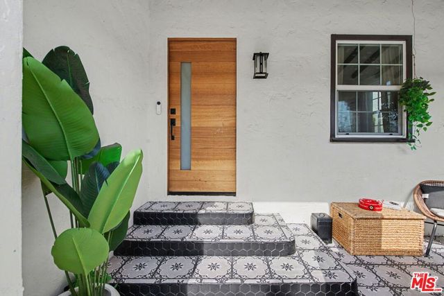 1135 W 81st Place, Los Angeles, CA 90044