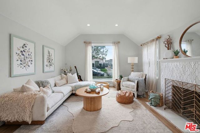 1135 W 81st Place, Los Angeles, CA 90044