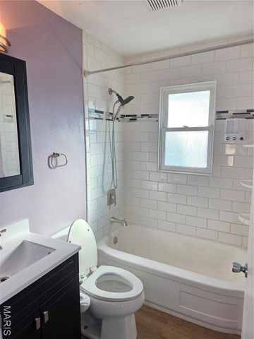 8600 Engler Avenue, St Louis, MO 63114