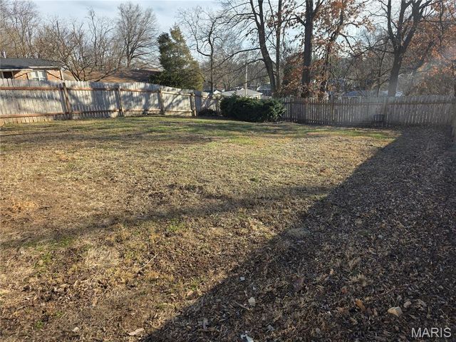 8600 Engler Avenue, St Louis, MO 63114