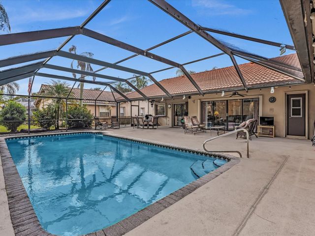 5355 N Springs Way, Coral Springs, FL 33076