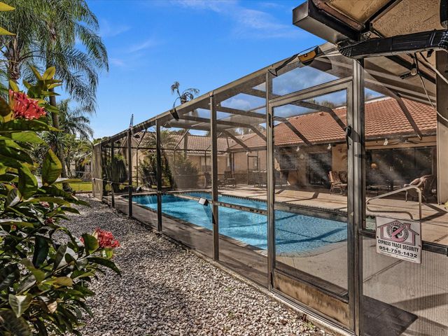 5355 N Springs Way, Coral Springs, FL 33076