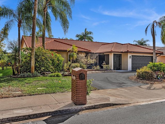 5355 N Springs Way, Coral Springs, FL 33076