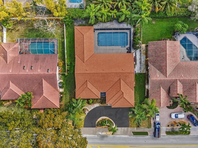 5355 N Springs Way, Coral Springs, FL 33076