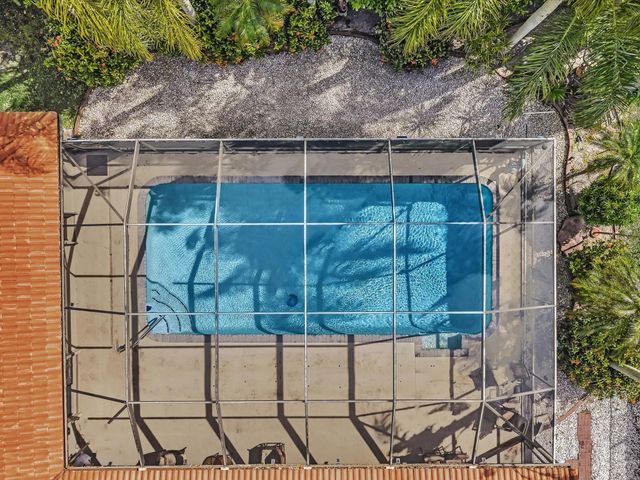 5355 N Springs Way, Coral Springs, FL 33076