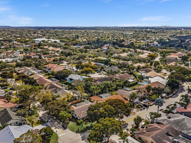 5355 N Springs Way, Coral Springs, FL 33076