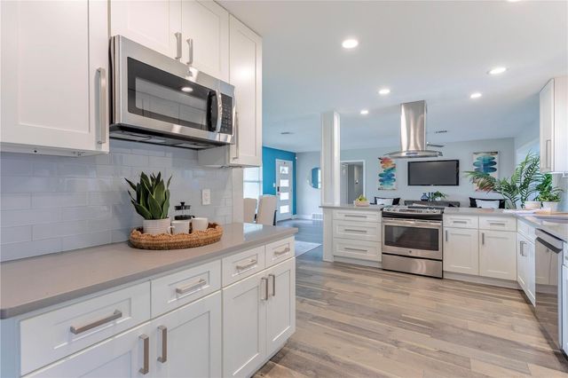 1208 ROSCOMARE AVENUE, Orlando, FL 32806