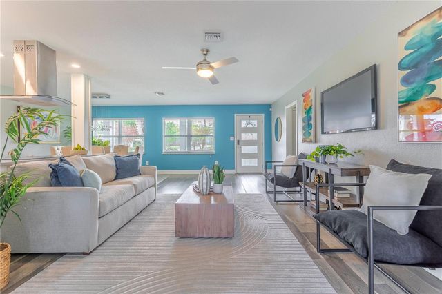 1208 ROSCOMARE AVENUE, Orlando, FL 32806