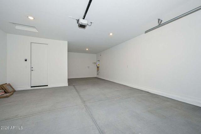 16004 W HONEYSUCKLE Drive, Surprise, AZ 85387