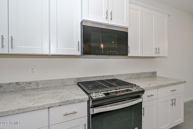 16004 W HONEYSUCKLE Drive, Surprise, AZ 85387