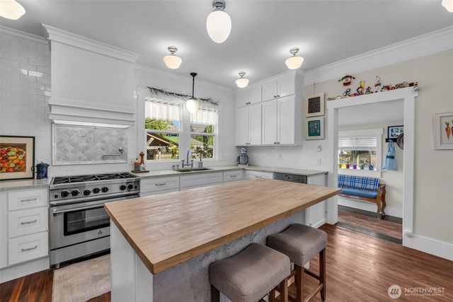 815 N Fife Street, Tacoma, WA 98406