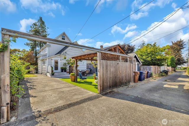 815 N Fife Street, Tacoma, WA 98406