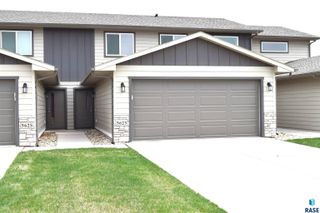 5623 E Brennan Dr, Sioux Falls, SD 57110