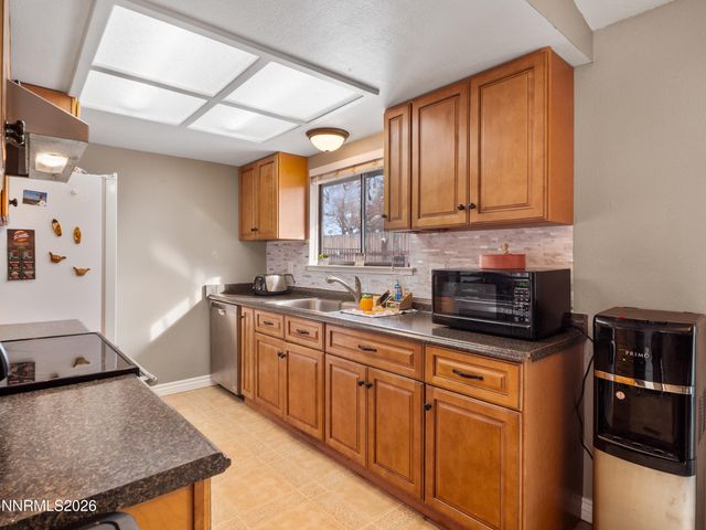 743 Lyell Way, Gardnerville, NV 89460