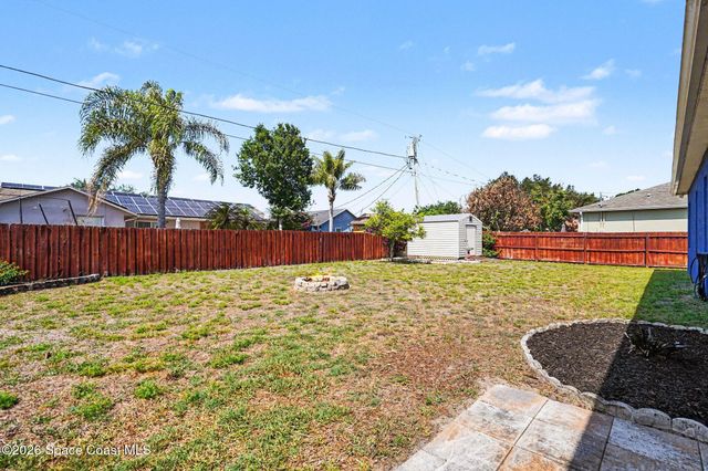 591 Dinner Street NE, Palm Bay, FL 32907