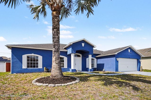 591 Dinner Street NE, Palm Bay, FL 32907