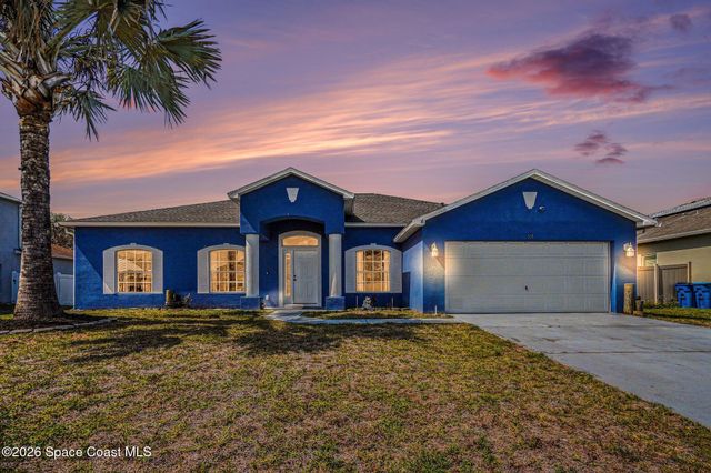 591 Dinner Street NE, Palm Bay, FL 32907