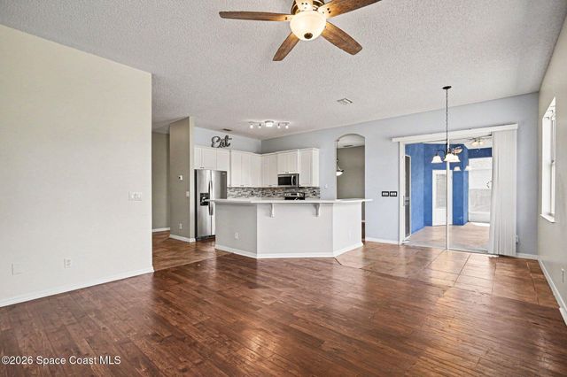 591 Dinner Street NE, Palm Bay, FL 32907