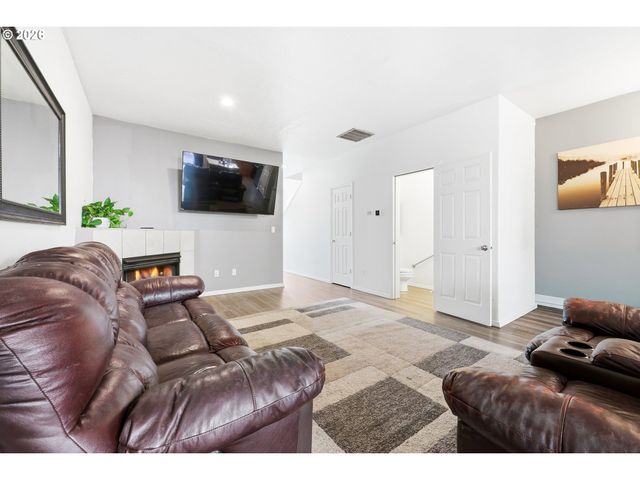 5827 Se 16TH Loop, Gresham, OR 97080