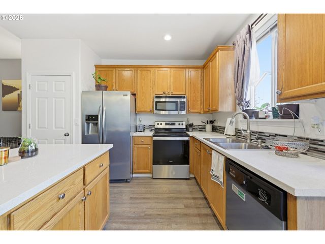 5827 Se 16TH Loop, Gresham, OR 97080