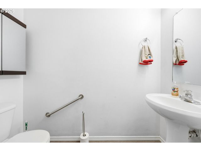 5827 Se 16TH Loop, Gresham, OR 97080